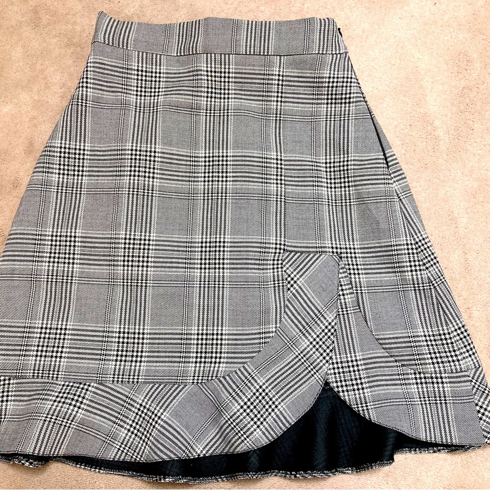 Zara ruffle Plaid Skirt Black/White - XS